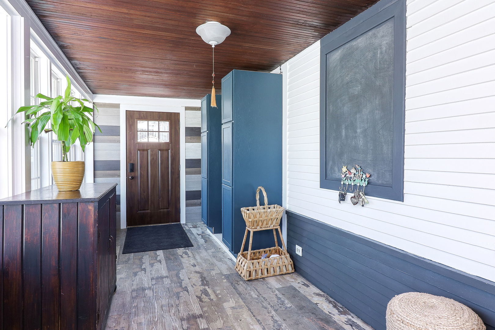 405 Singer Avenue, Lemont, IL 60439