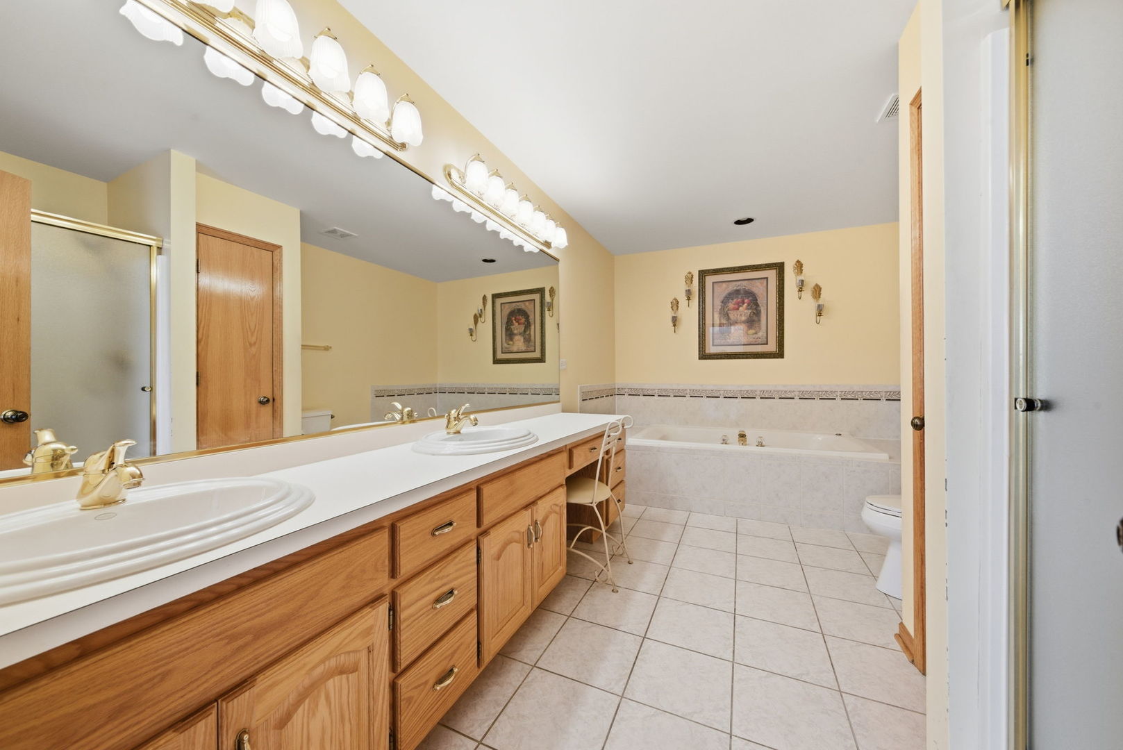 7746 Northfield Lane, Tinley Park, IL 60487