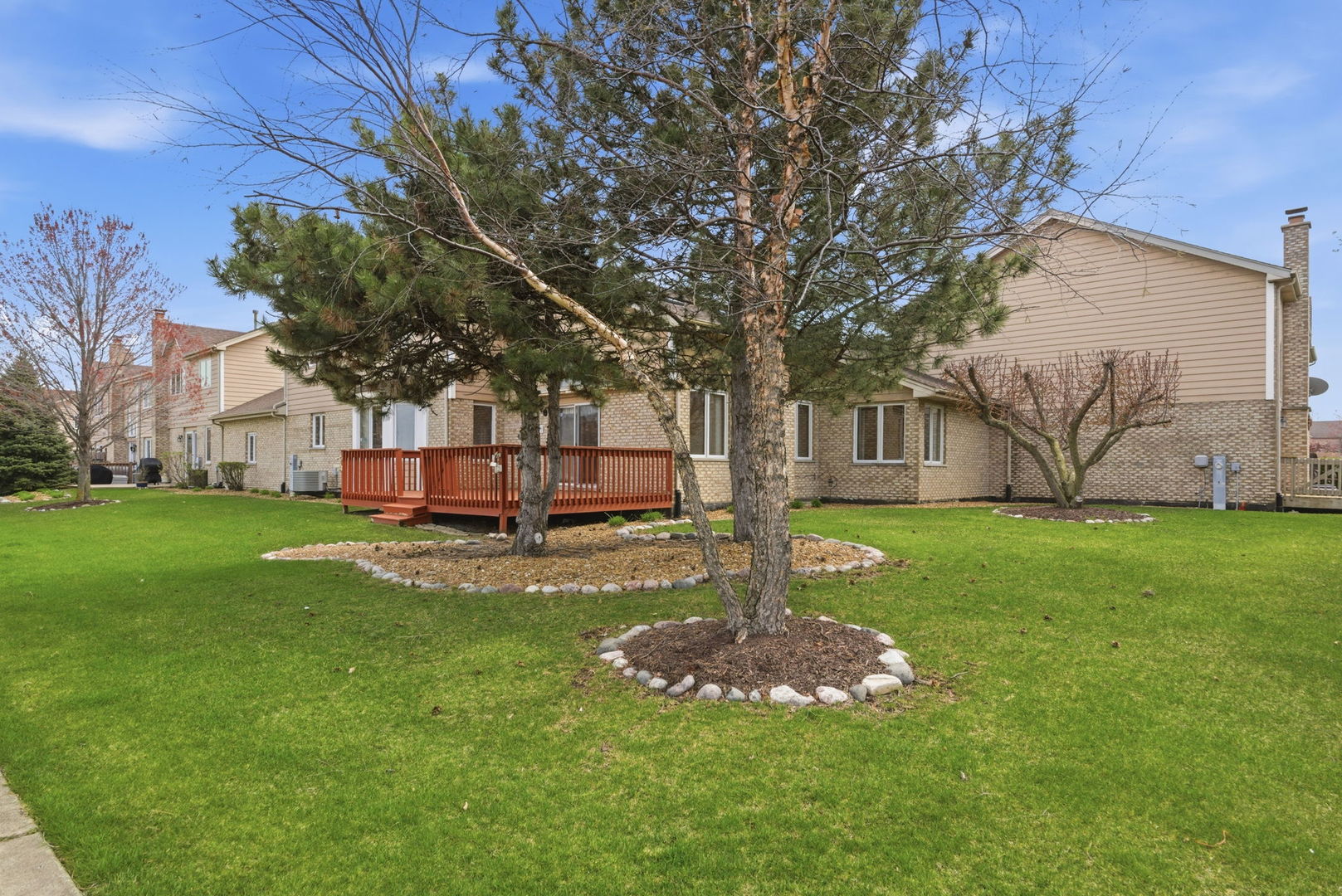 7746 Northfield Lane, Tinley Park, IL 60487