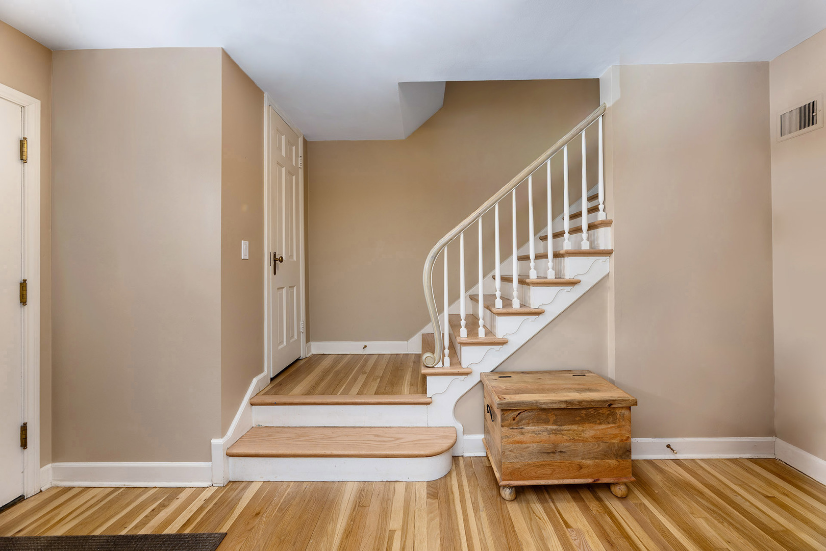 259 Cornell Avenue, Des Plaines, IL 60016