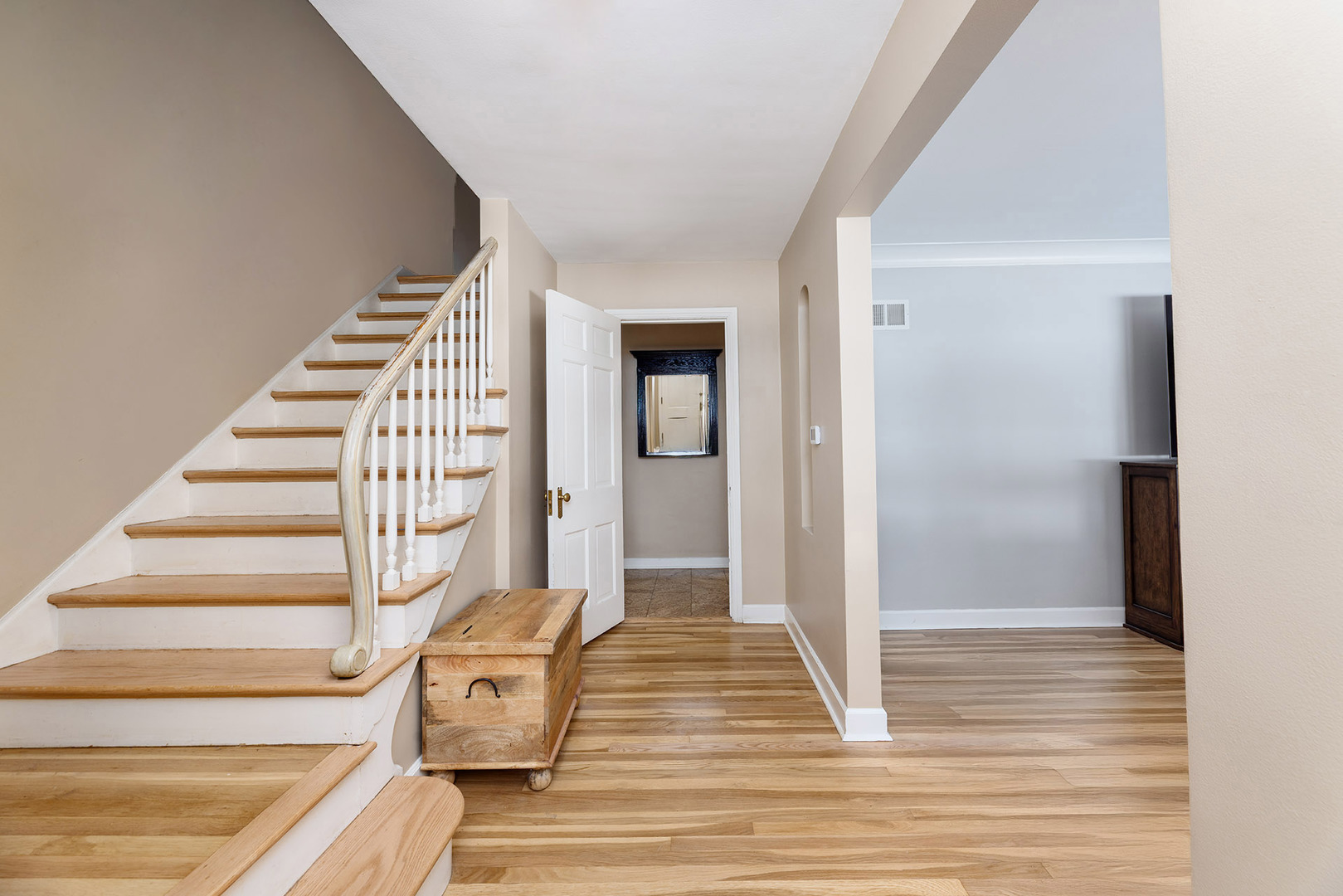 259 Cornell Avenue, Des Plaines, IL 60016