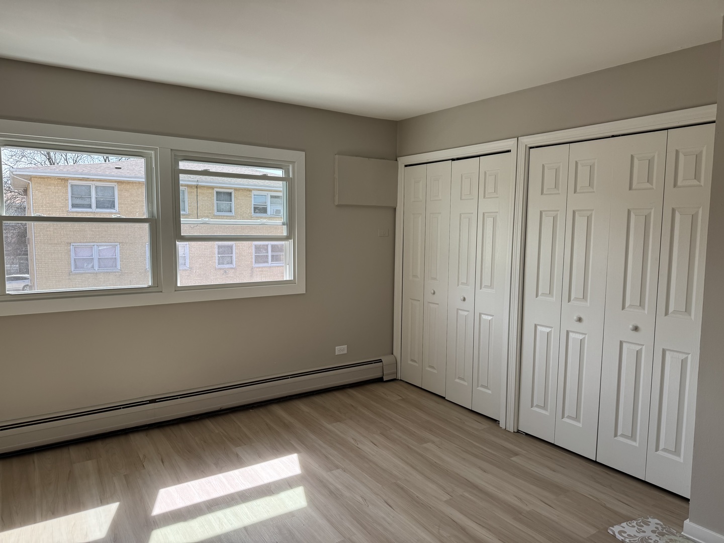 7033 99th Street #2-E, Chicago Ridge, IL 60415