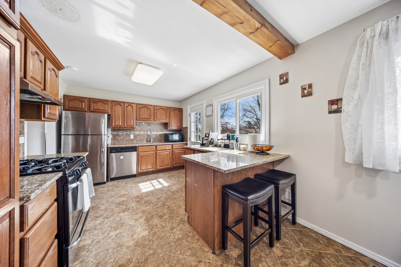 1660 JEFFERSON Road, Hoffman Estates, IL 60169