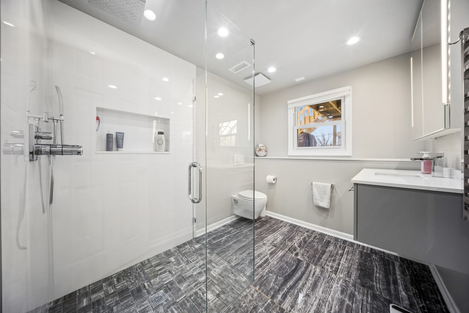 1660 JEFFERSON Road, Hoffman Estates, IL 60169