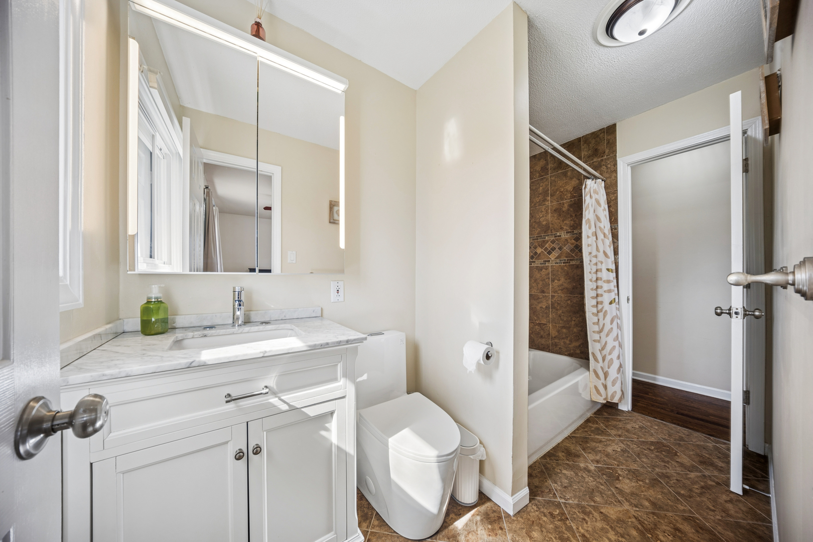 1660 JEFFERSON Road, Hoffman Estates, IL 60169