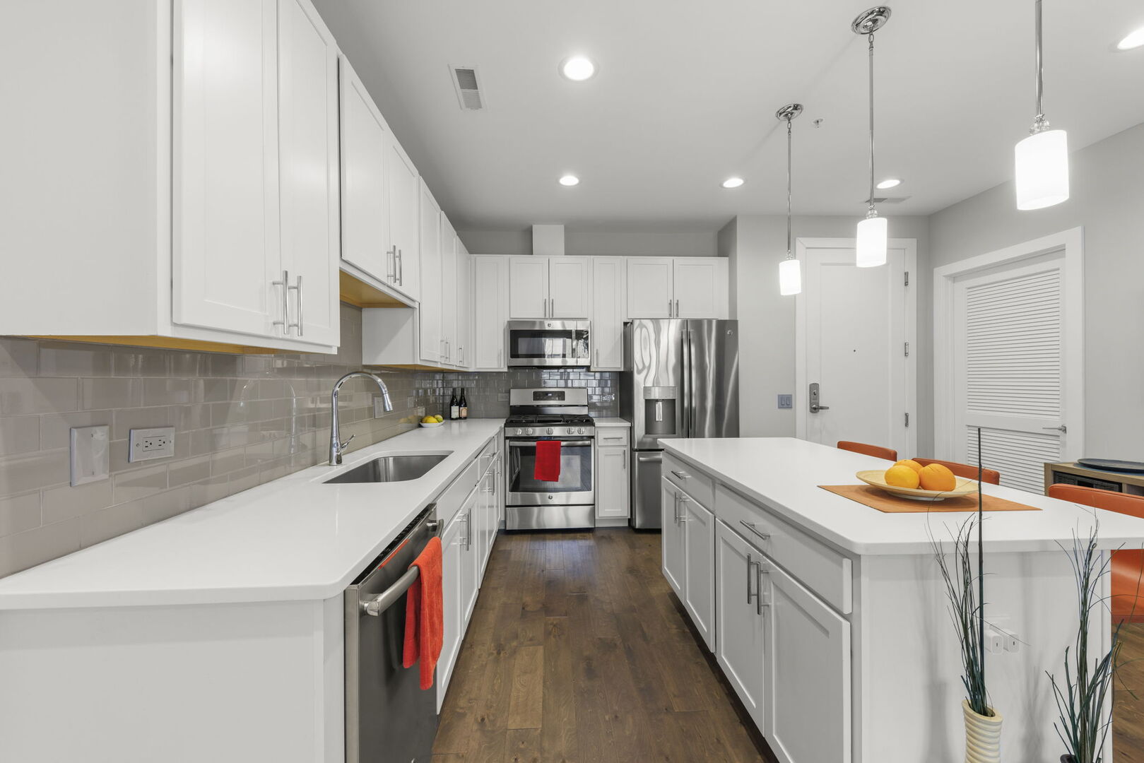 940 Maple Avenue #207, Downers Grove, IL 60515