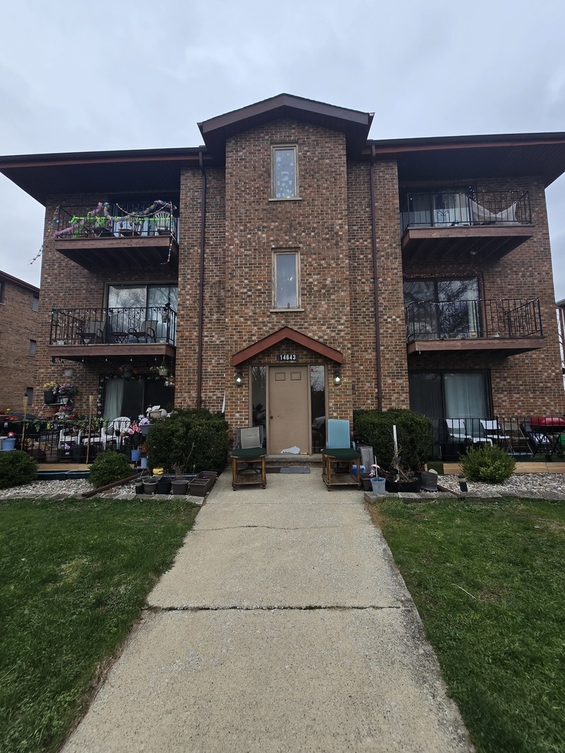 14643 Lamon Avenue #2B, Midlothian, IL 60445