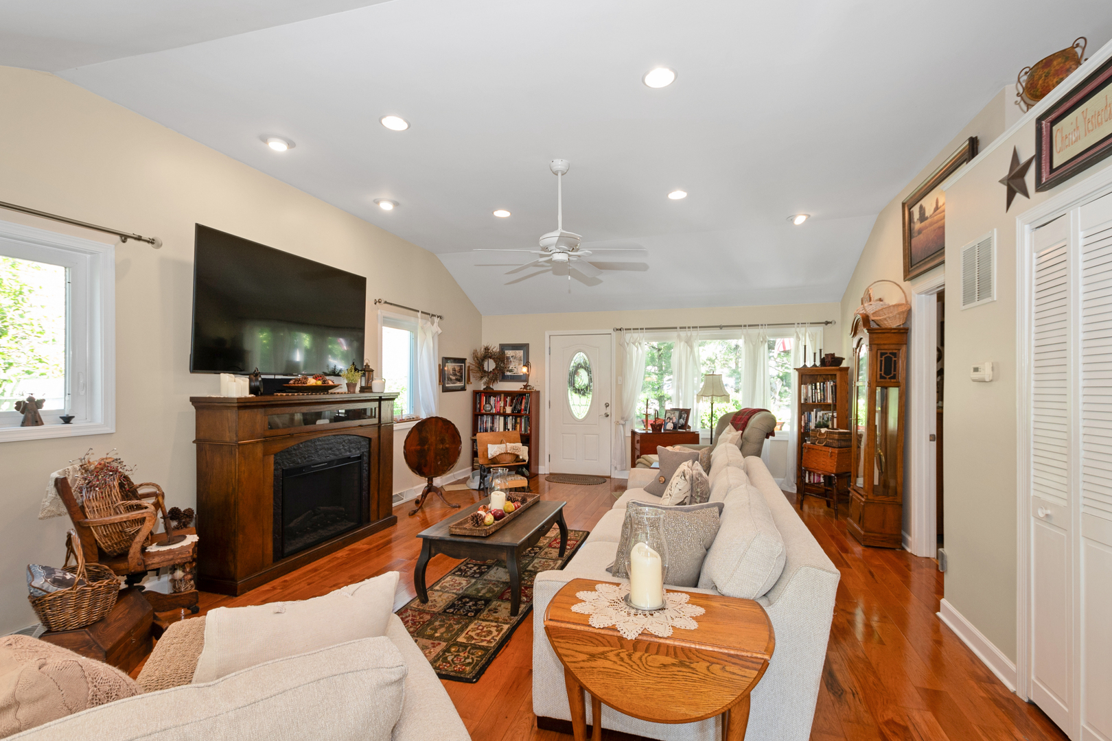 9201 175th Street, Tinley Park, IL 60487