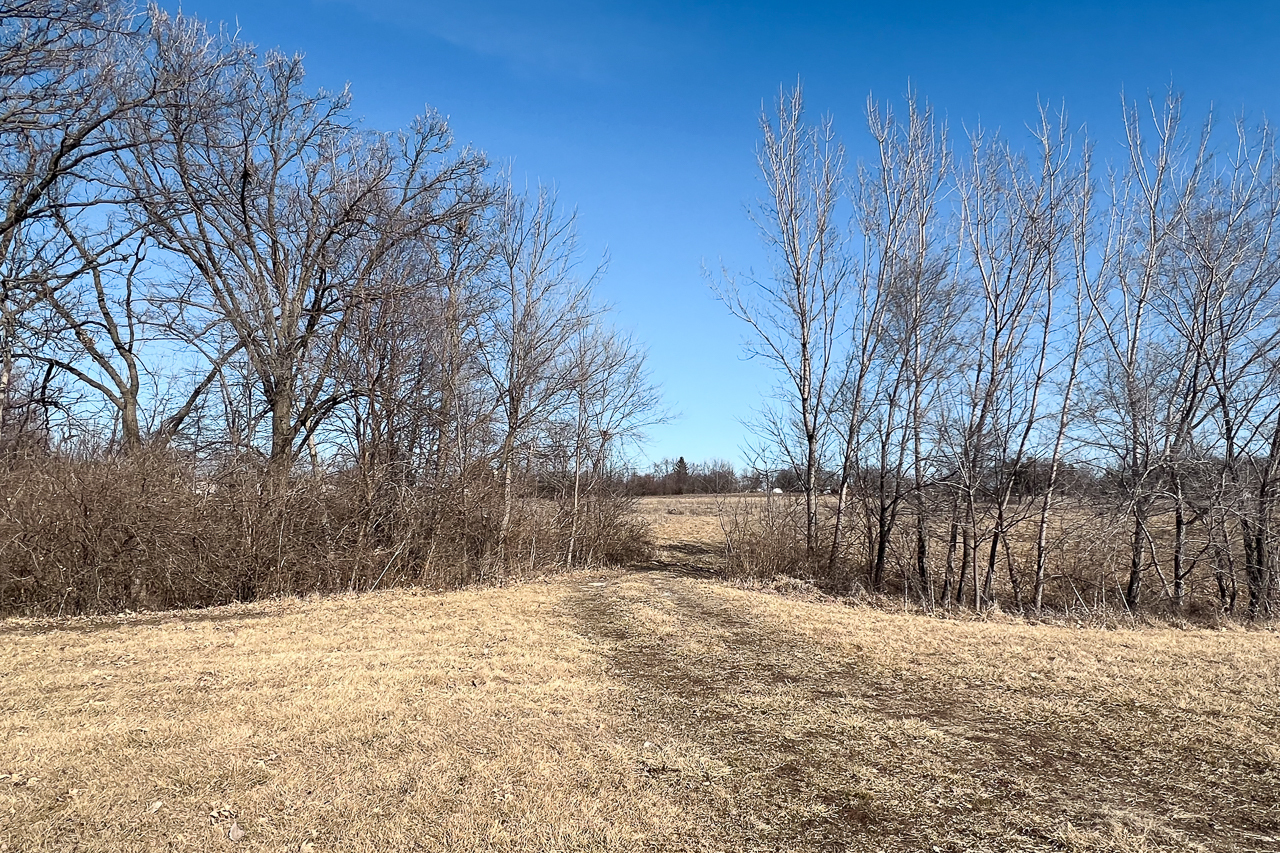 1723 Six Points Road, Bloomington, IL 61701