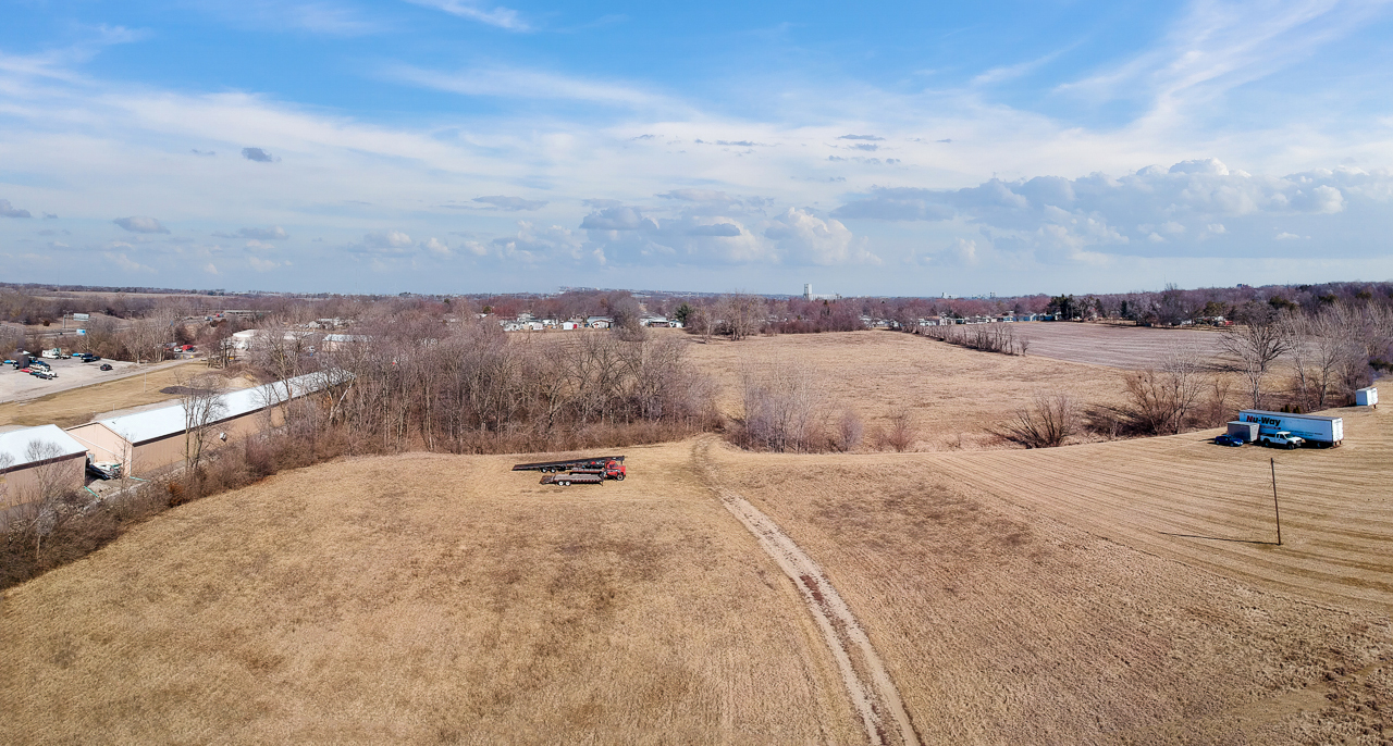 1723 Six Points Road, Bloomington, IL 61701