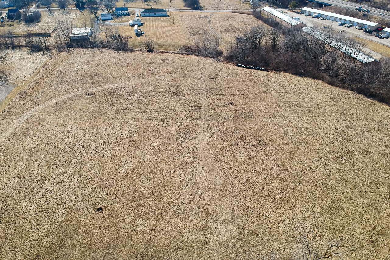 1723 Six Points Road, Bloomington, IL 61701