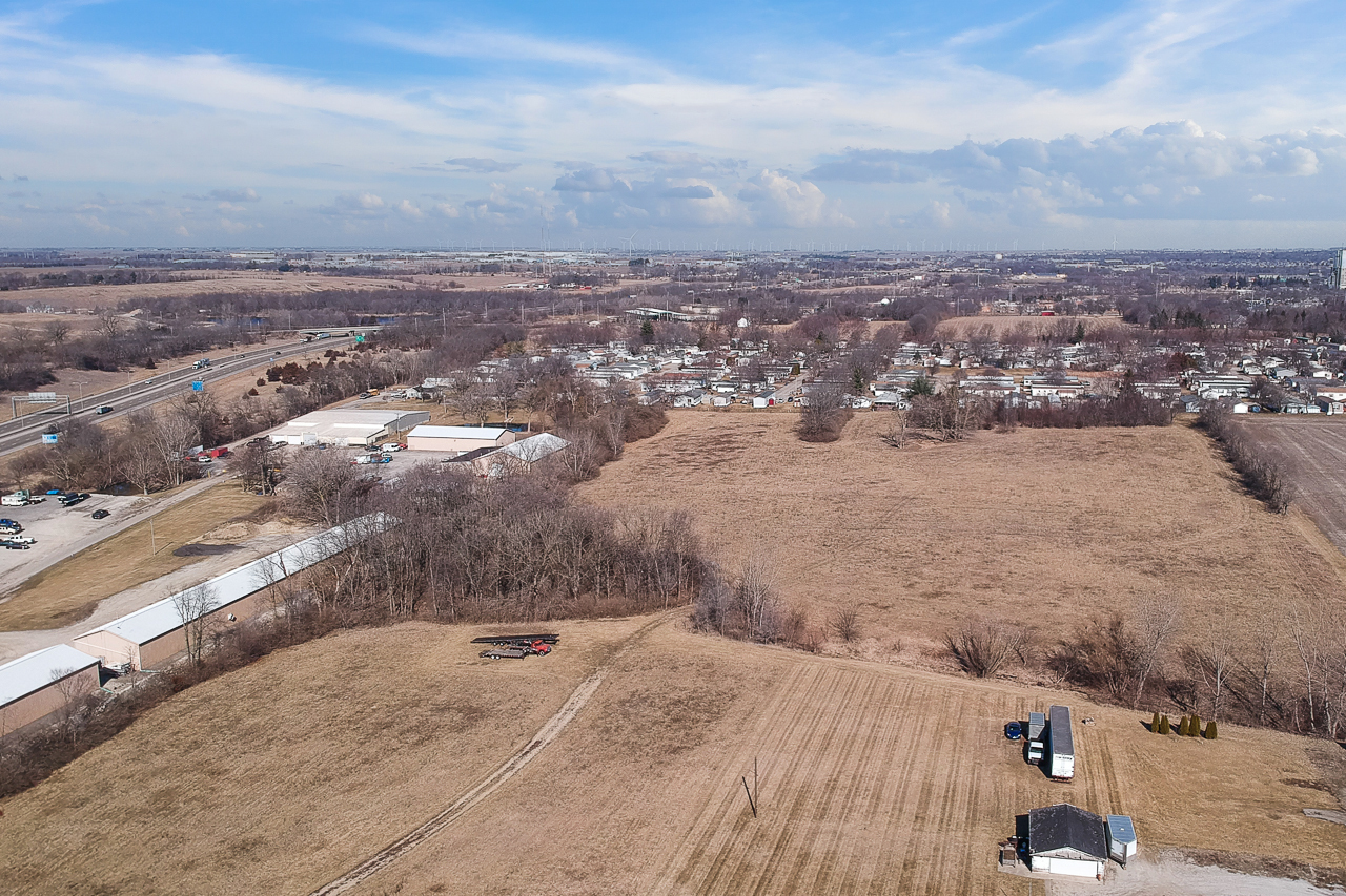 1723 Six Points Road, Bloomington, IL 61701