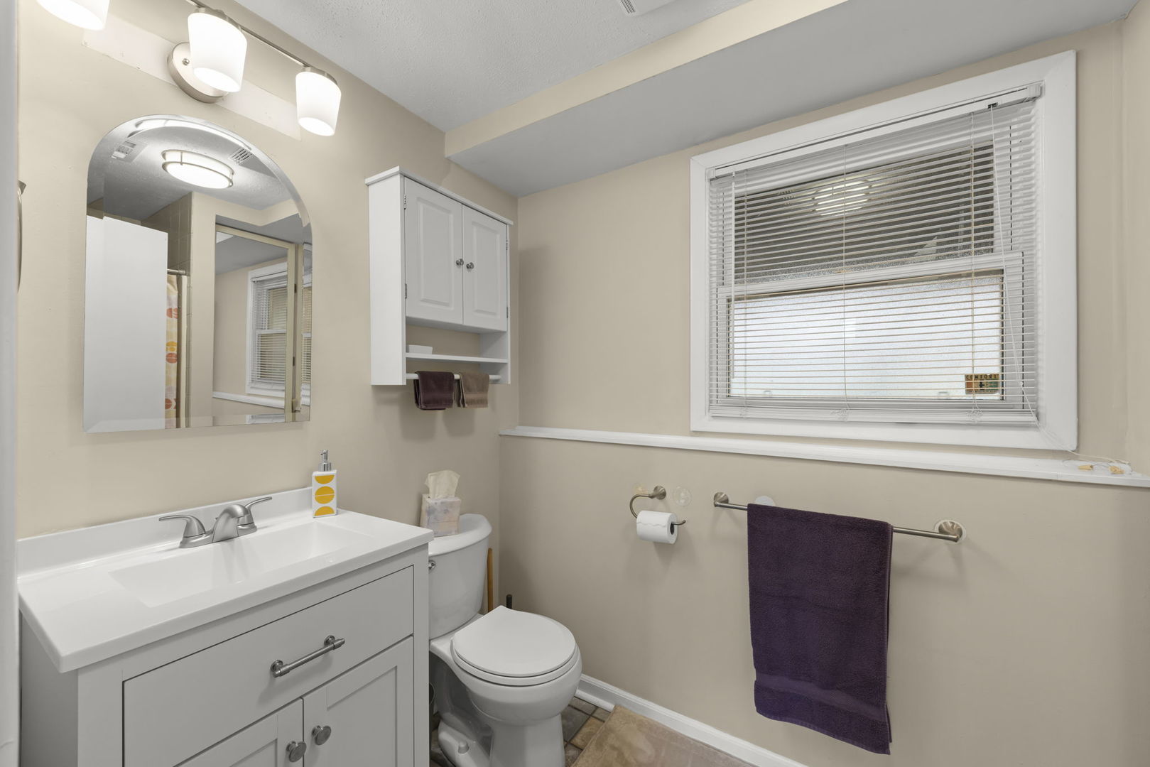 2508 Stonewall Avenue, Woodridge, IL 60517