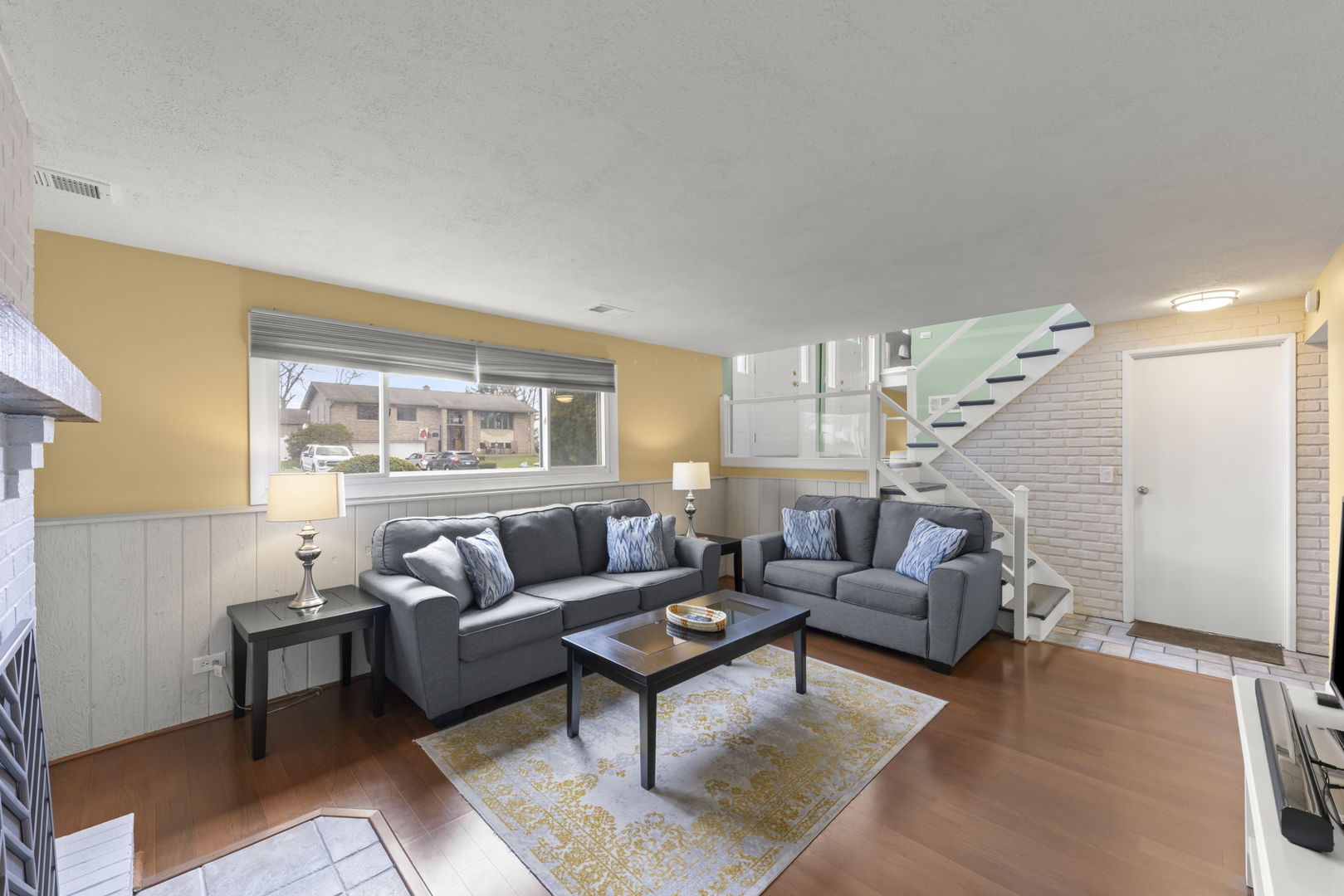 2508 Stonewall Avenue, Woodridge, IL 60517