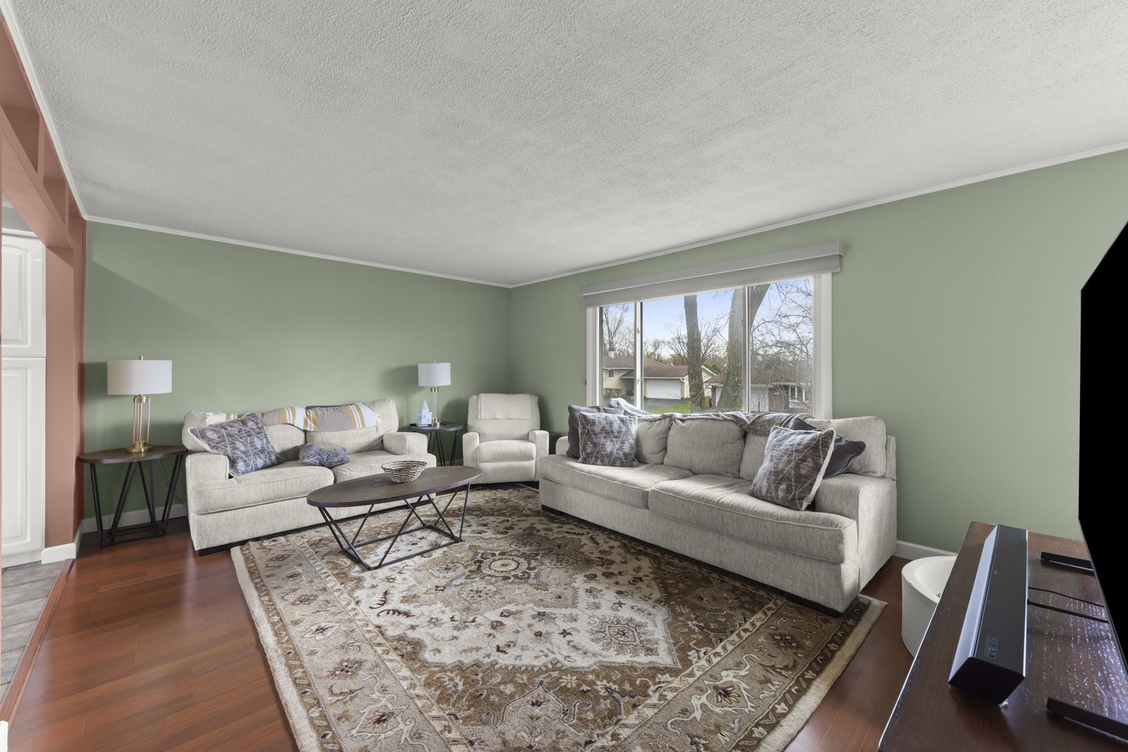 2508 Stonewall Avenue, Woodridge, IL 60517