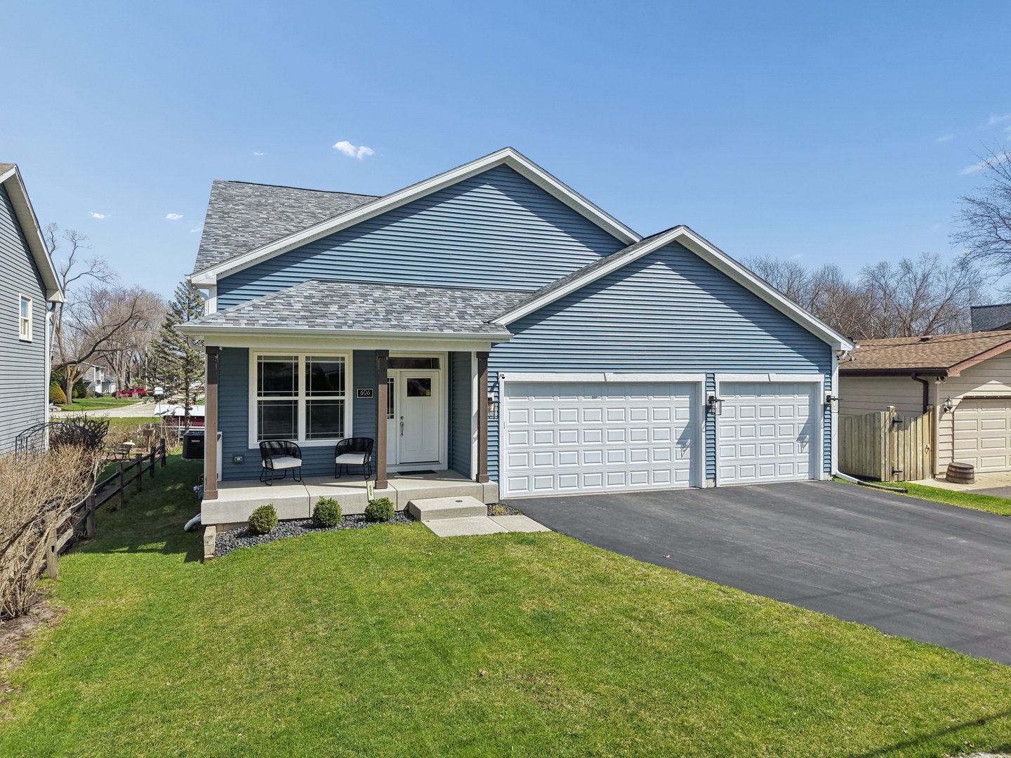 606 McHenry Avenue, McHenry, IL 60050