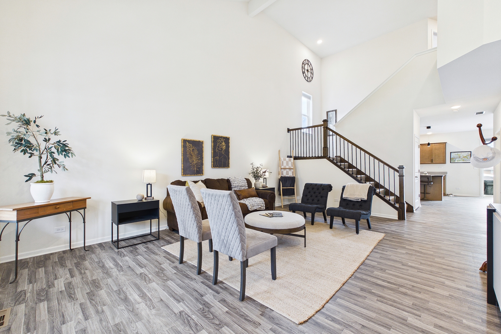 606 McHenry Avenue, McHenry, IL 60050