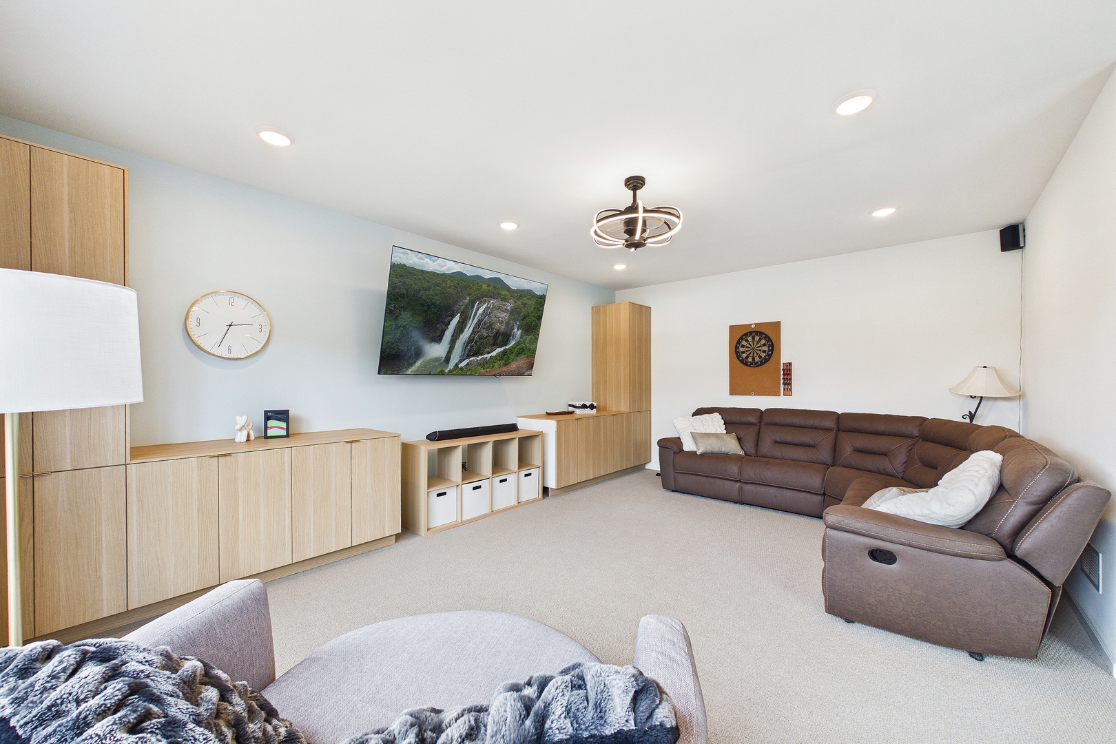 606 McHenry Avenue, McHenry, IL 60050