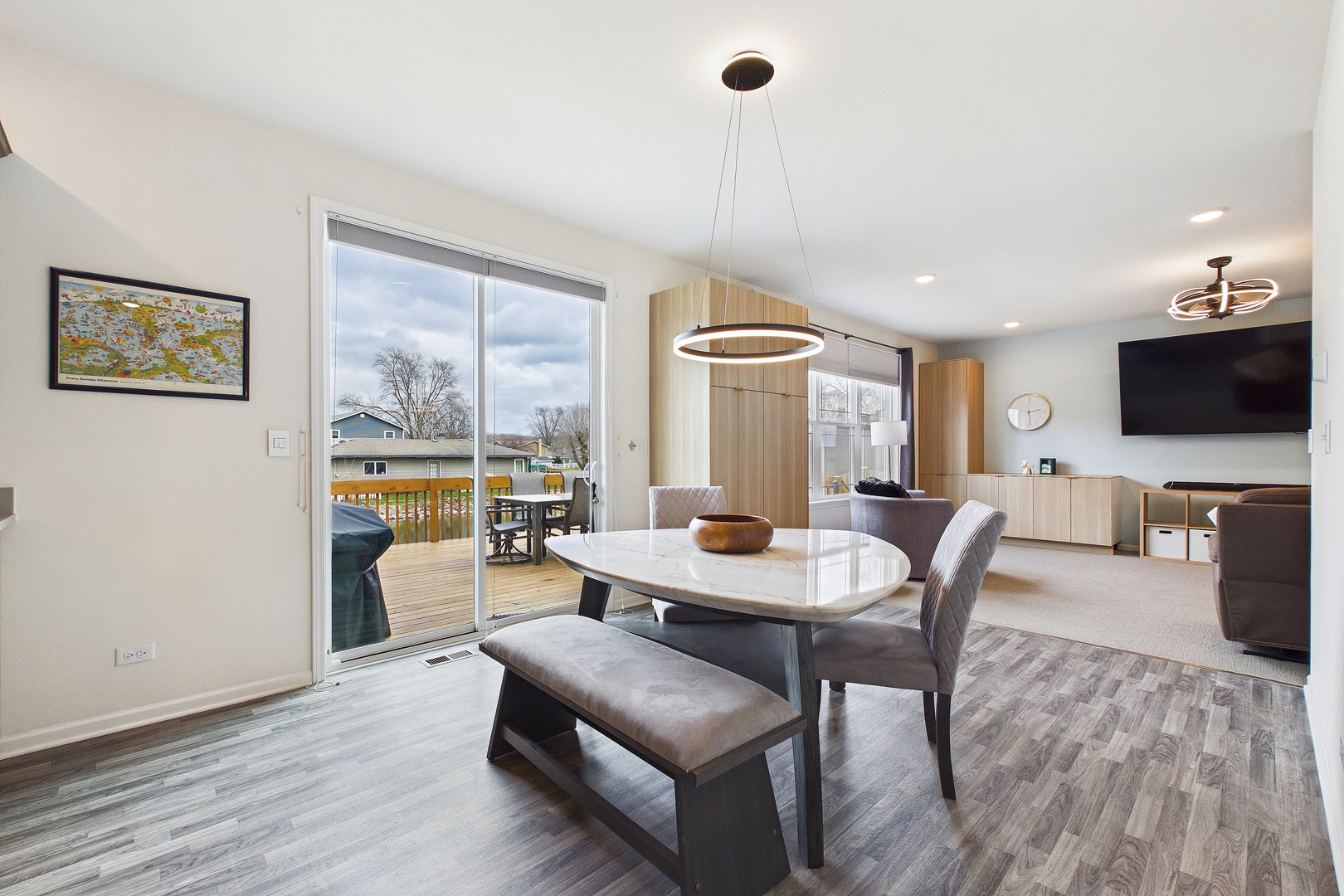 606 McHenry Avenue, McHenry, IL 60050