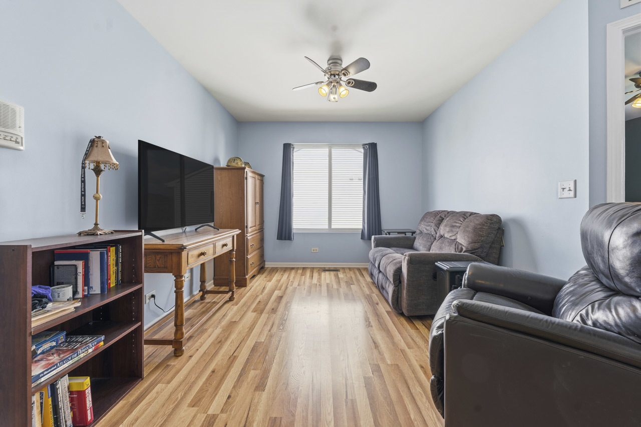 39907 Walton Lane, Beach Park, IL 60083