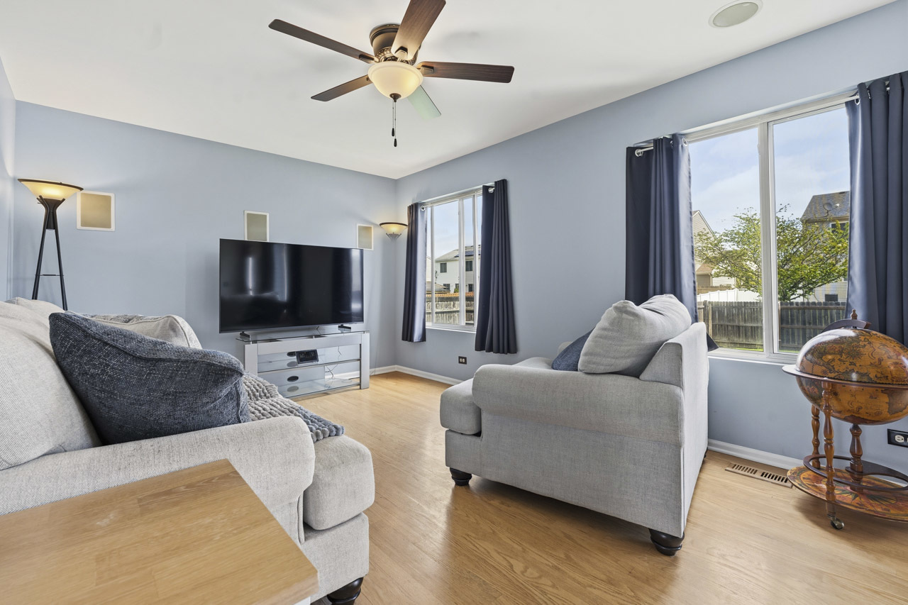 39907 Walton Lane, Beach Park, IL 60083