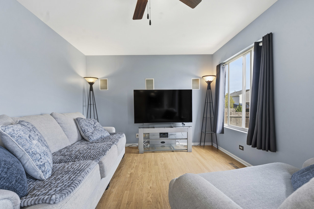 39907 Walton Lane, Beach Park, IL 60083