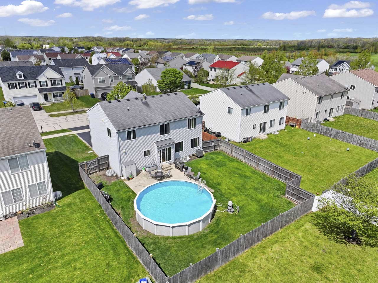 39907 Walton Lane, Beach Park, IL 60083