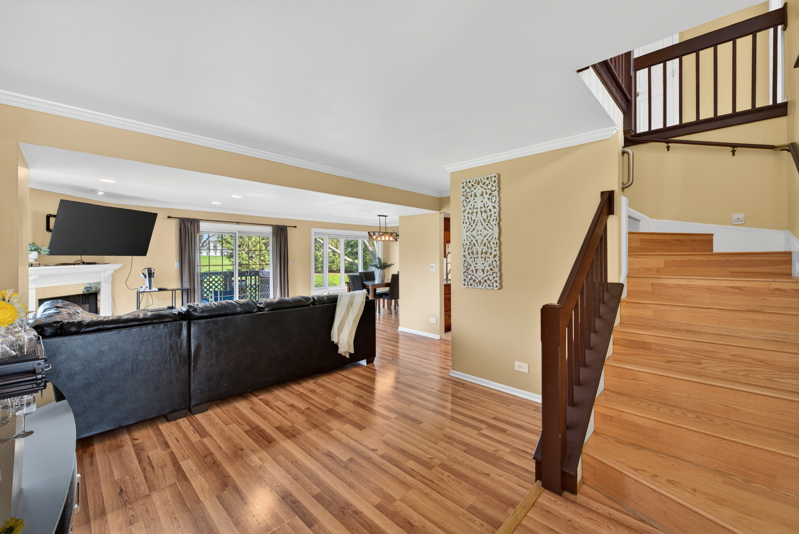 1926 Golf View Drive, Bartlett, IL 60103