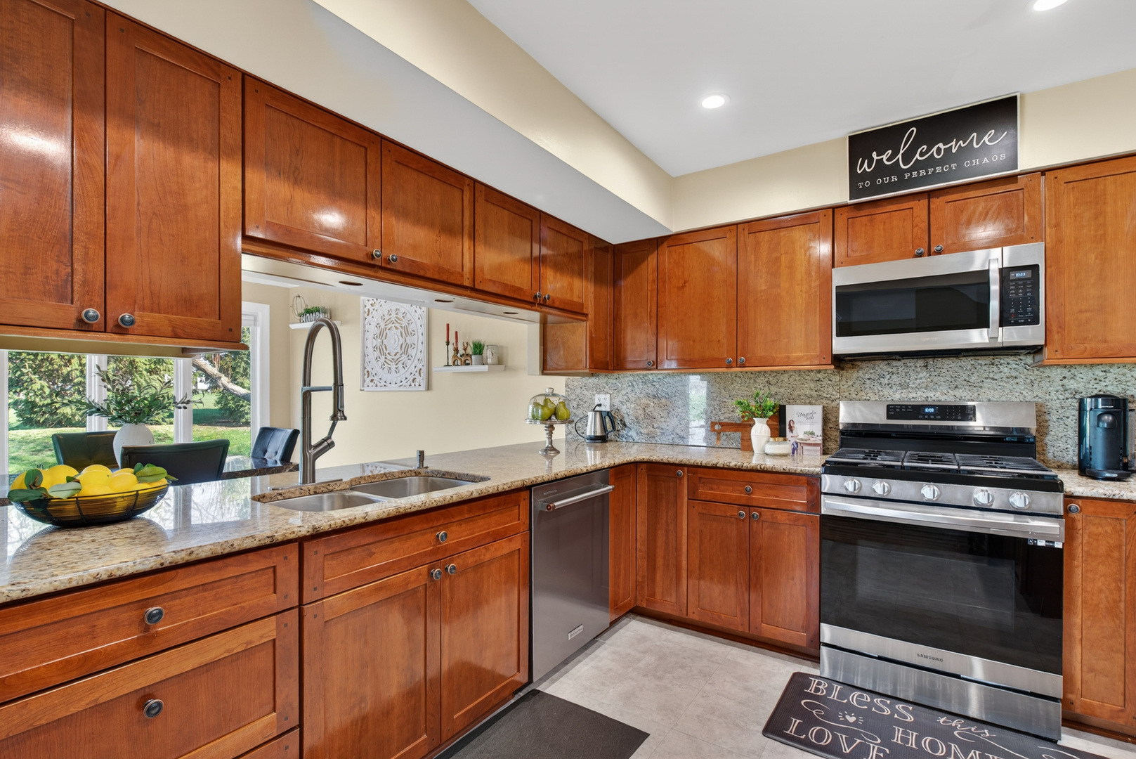 1926 Golf View Drive, Bartlett, IL 60103