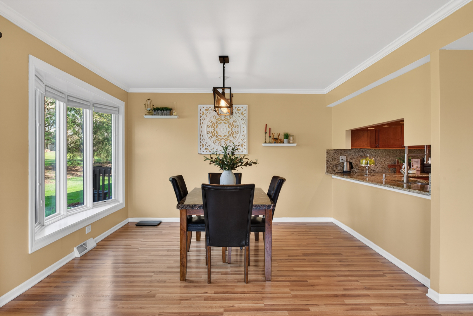 1926 Golf View Drive, Bartlett, IL 60103