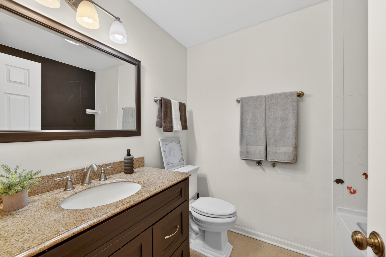 1926 Golf View Drive, Bartlett, IL 60103