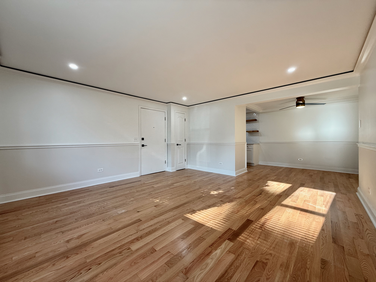 5037 N East River Road #1B, Norridge, IL 60706