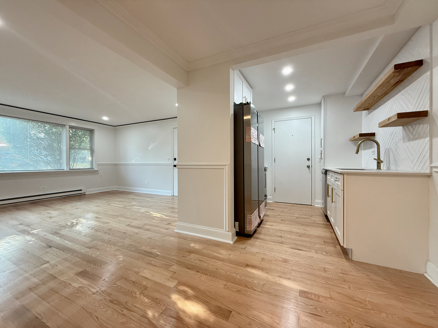 5037 N East River Road #1B, Norridge, IL 60706