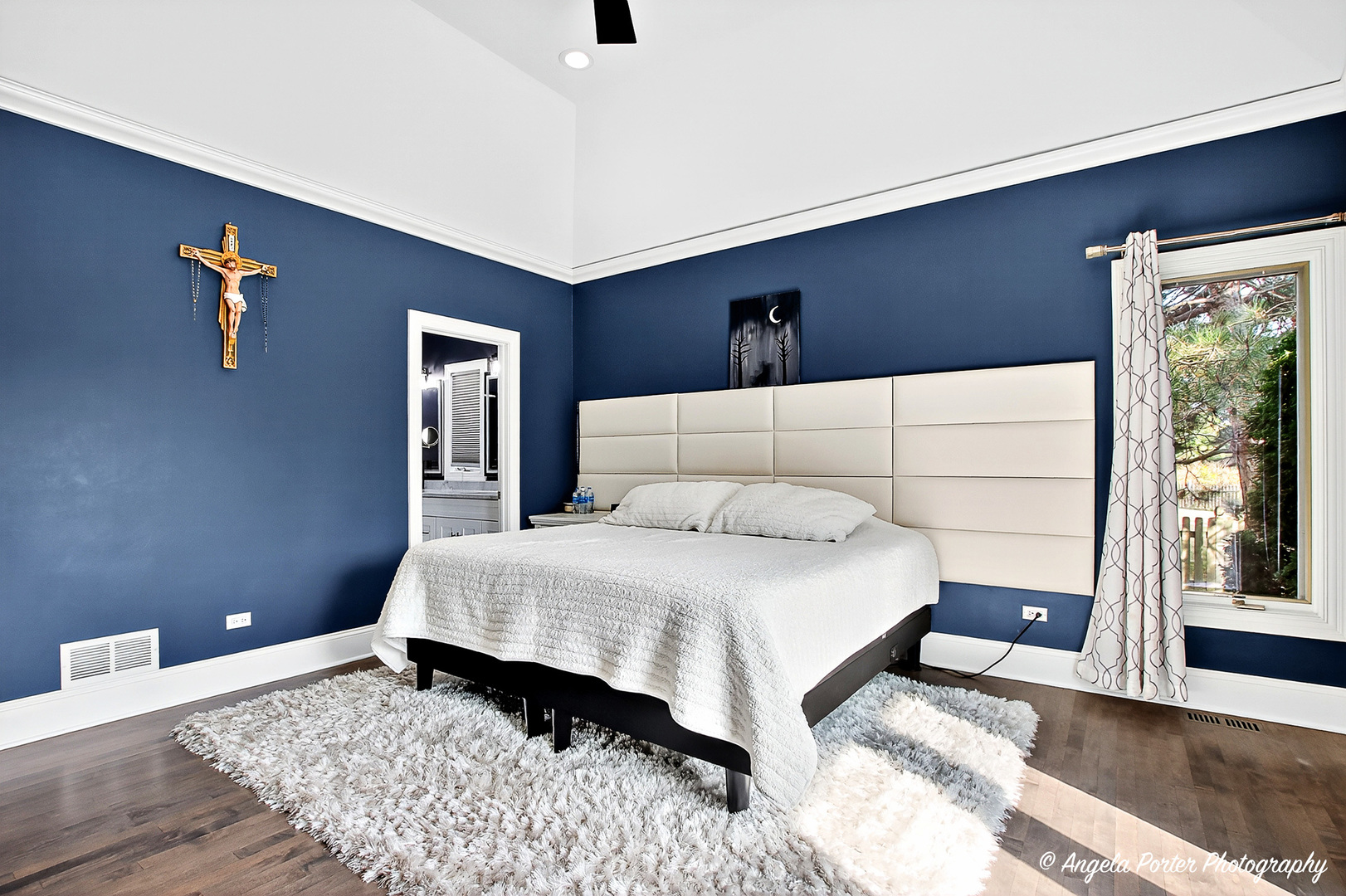 701 Caitlin Court, Grayslake, IL 60030