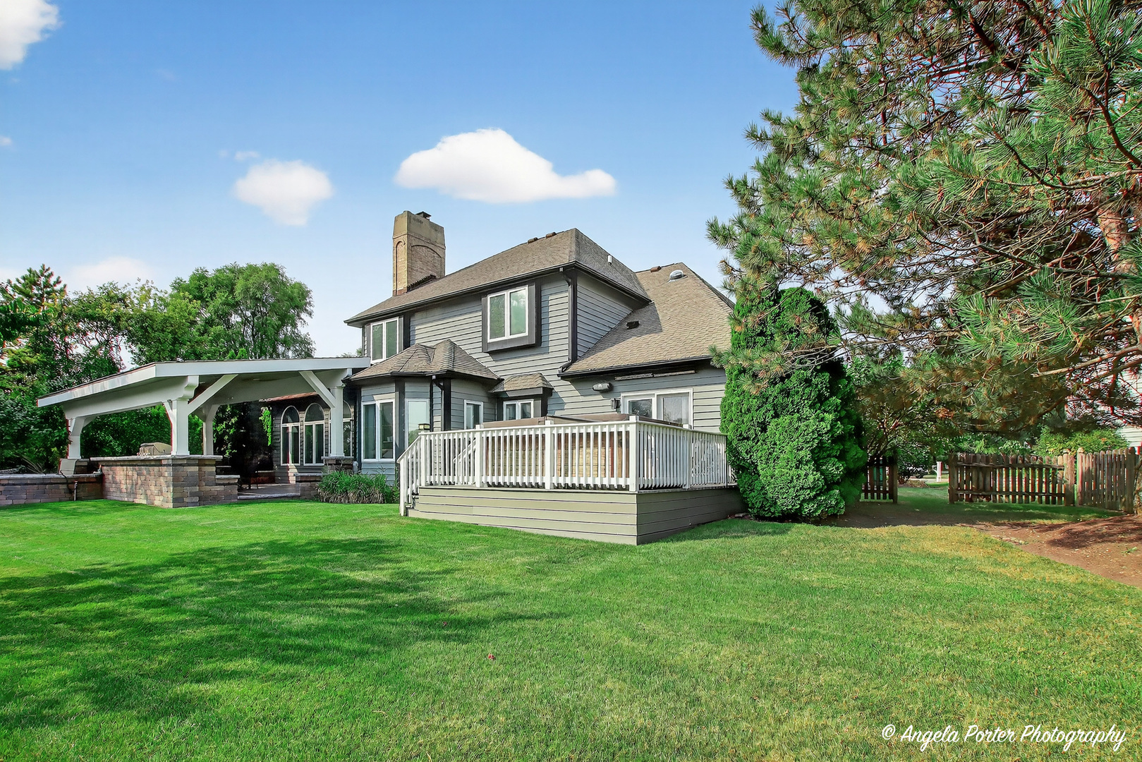 701 Caitlin Court, Grayslake, IL 60030