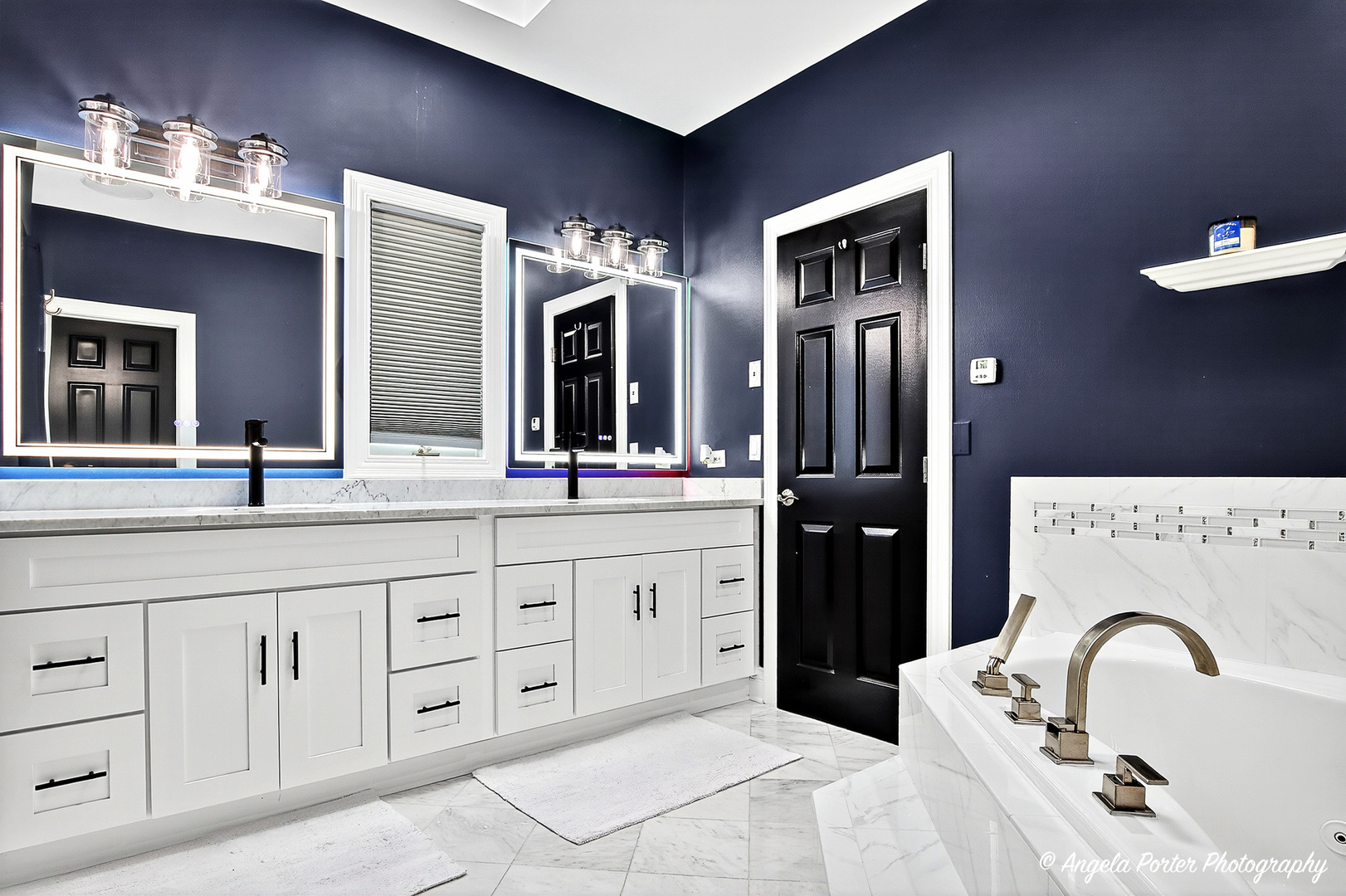 701 Caitlin Court, Grayslake, IL 60030