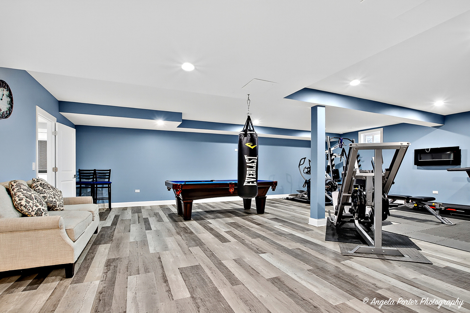 701 Caitlin Court, Grayslake, IL 60030