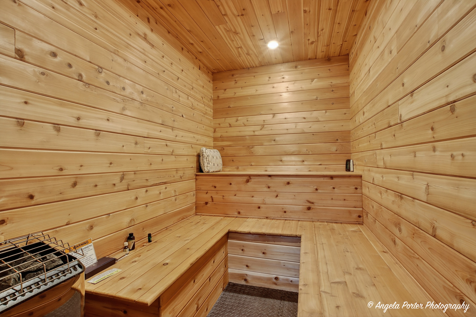 701 Caitlin Court, Grayslake, IL 60030