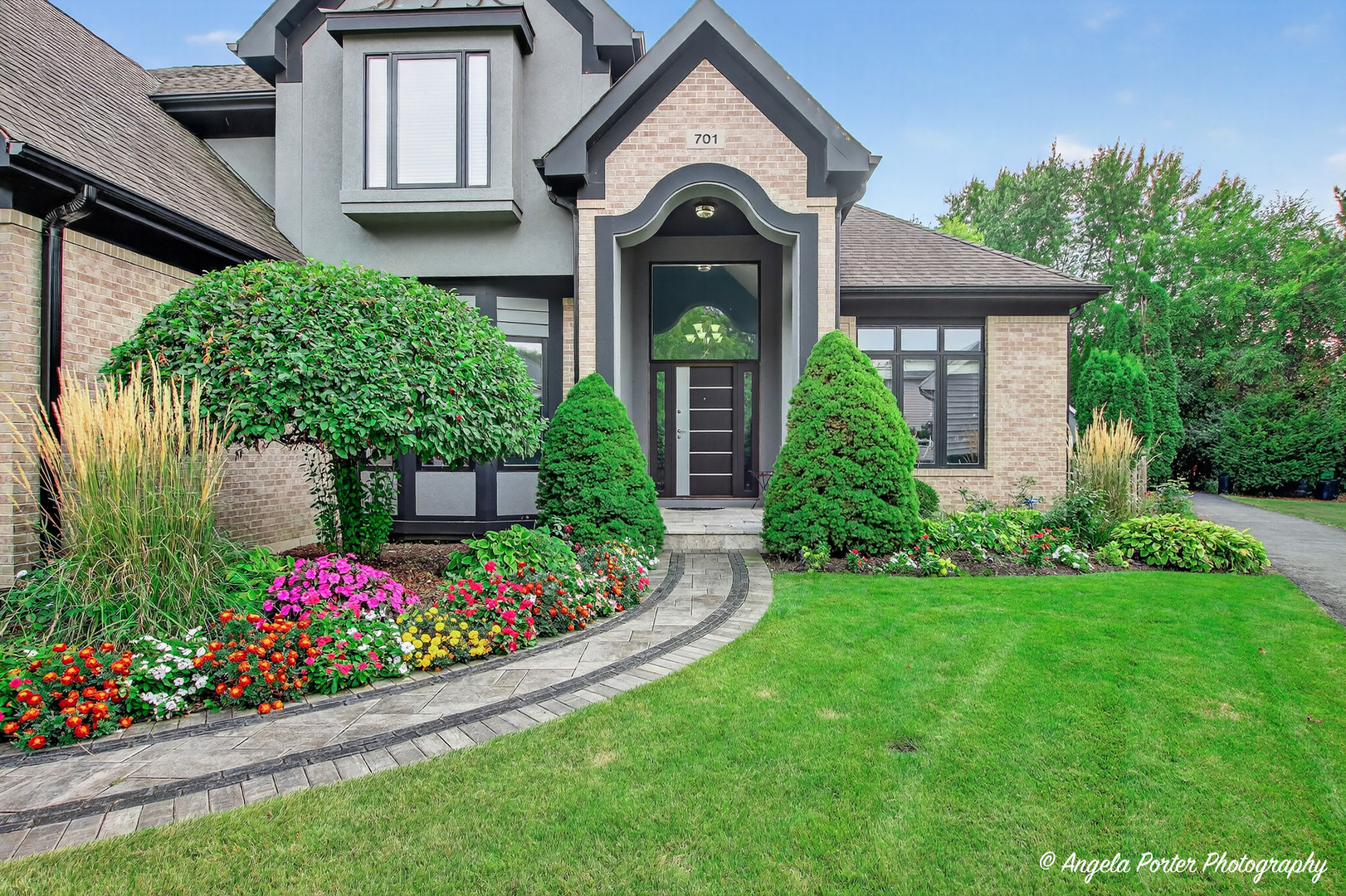 701 Caitlin Court, Grayslake, IL 60030