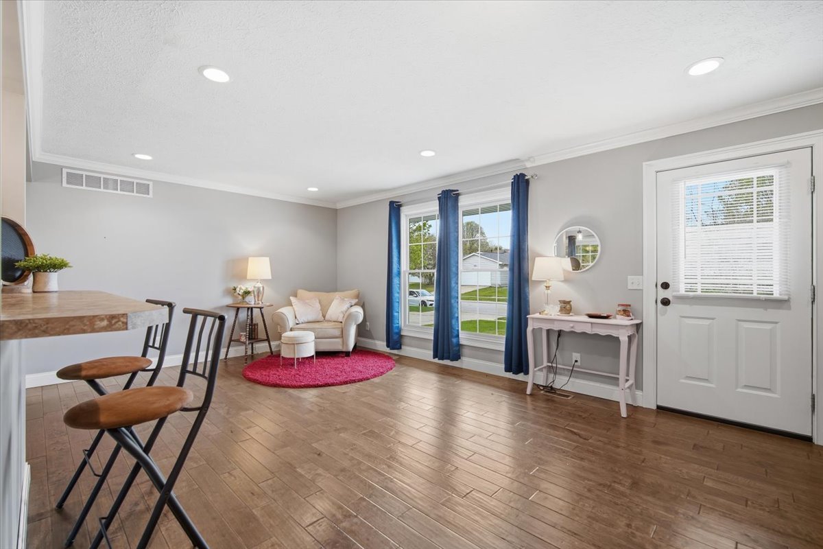 2820 Rutherford Drive, Bloomington, IL 61705