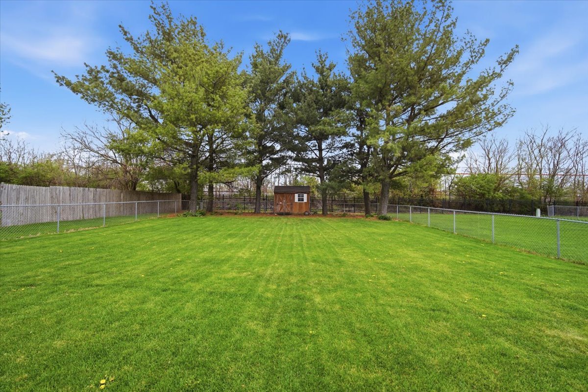 2820 Rutherford Drive, Bloomington, IL 61705