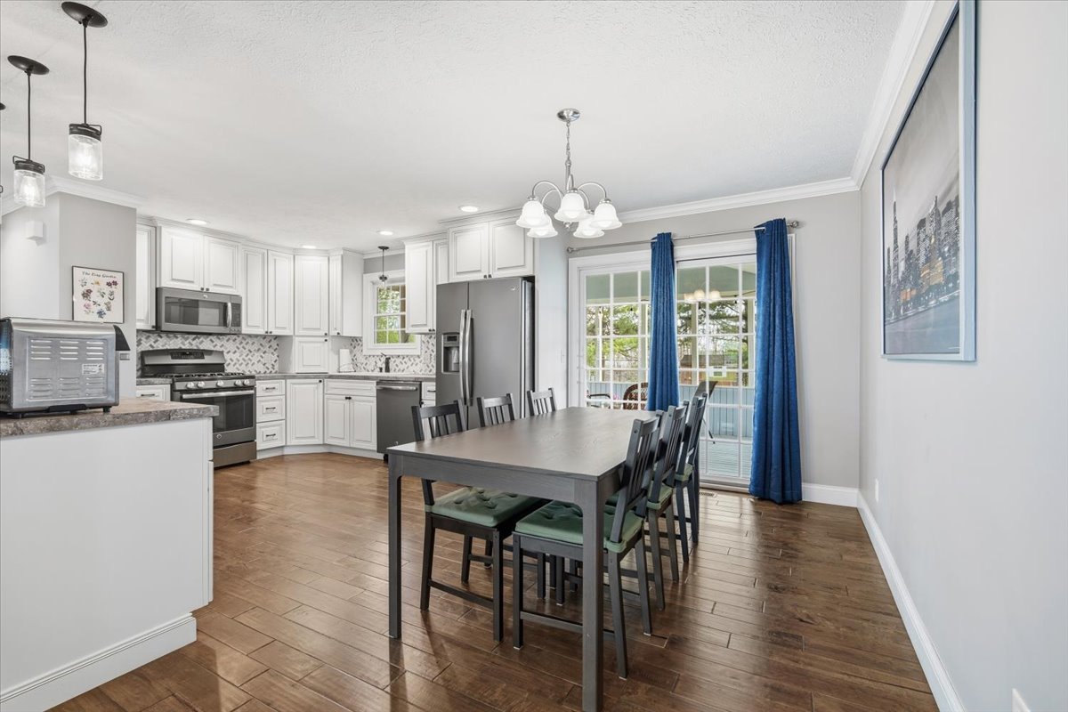 2820 Rutherford Drive, Bloomington, IL 61705