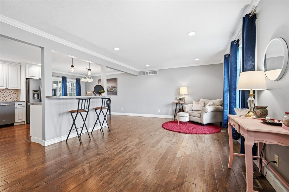 2820 Rutherford Drive, Bloomington, IL 61705