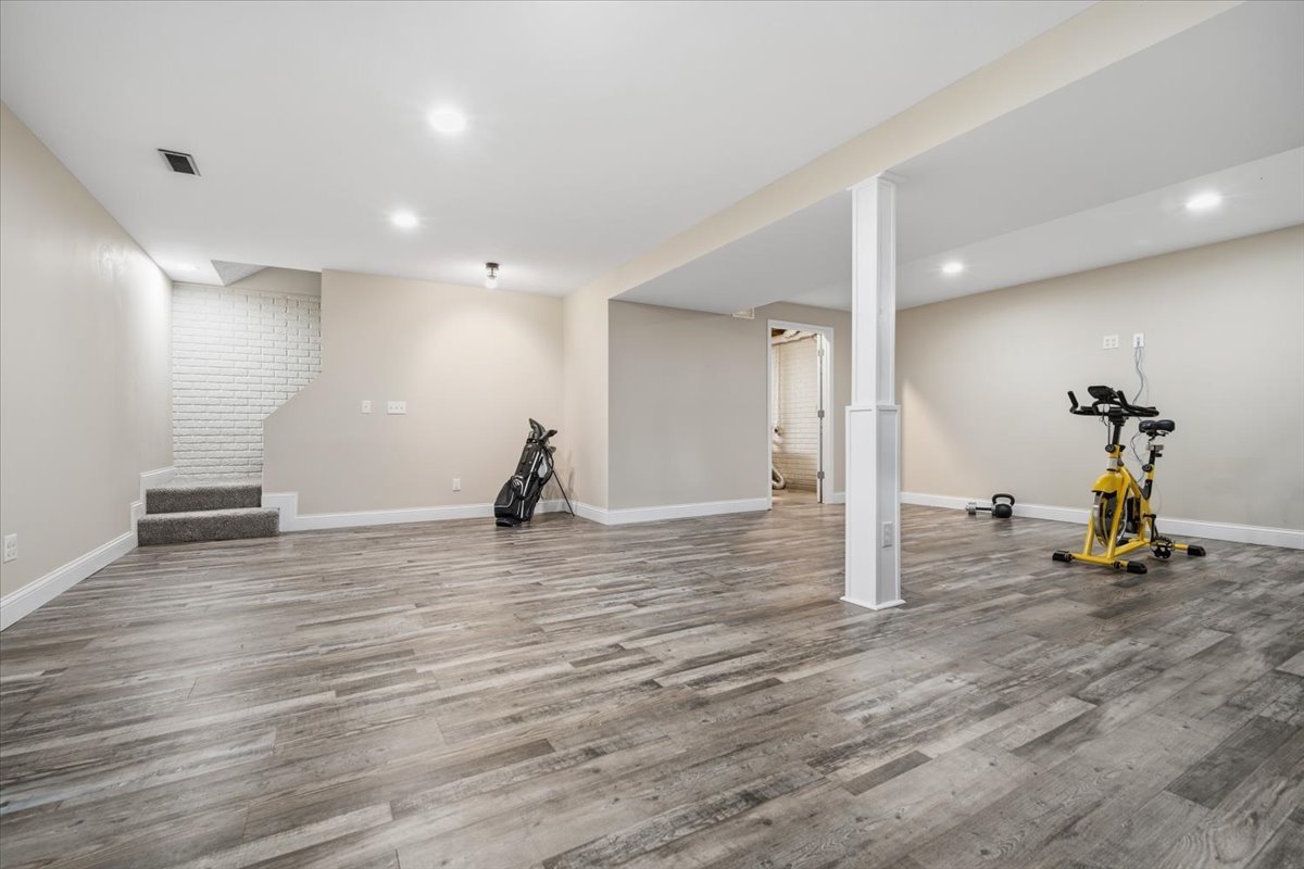 2820 Rutherford Drive, Bloomington, IL 61705