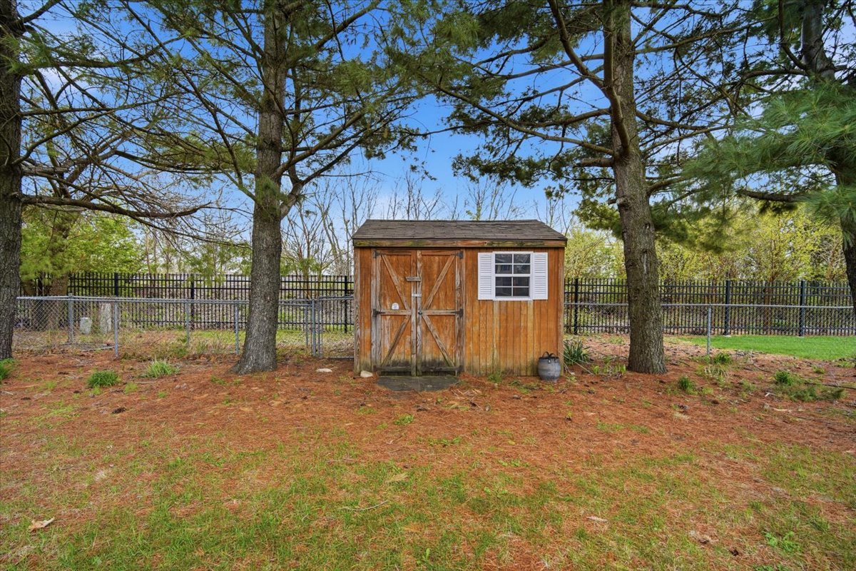 2820 Rutherford Drive, Bloomington, IL 61705