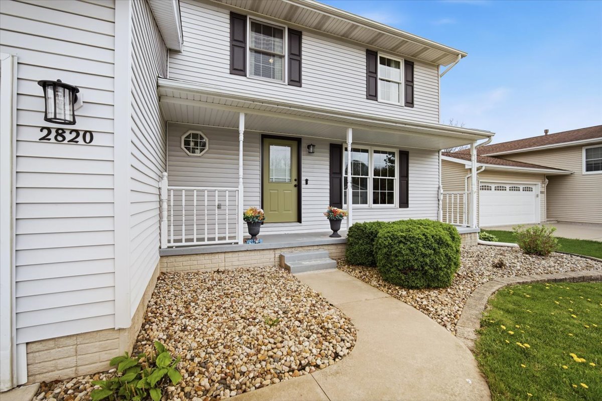 2820 Rutherford Drive, Bloomington, IL 61705