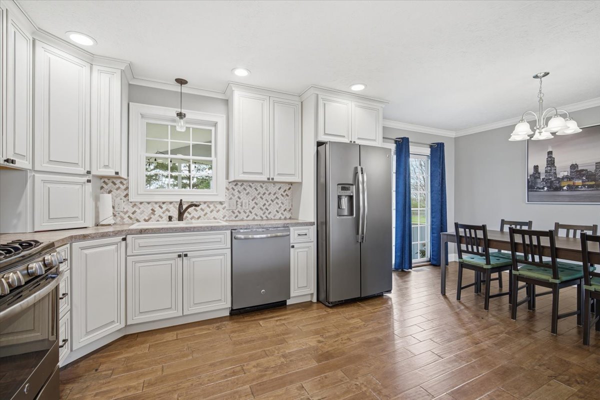 2820 Rutherford Drive, Bloomington, IL 61705