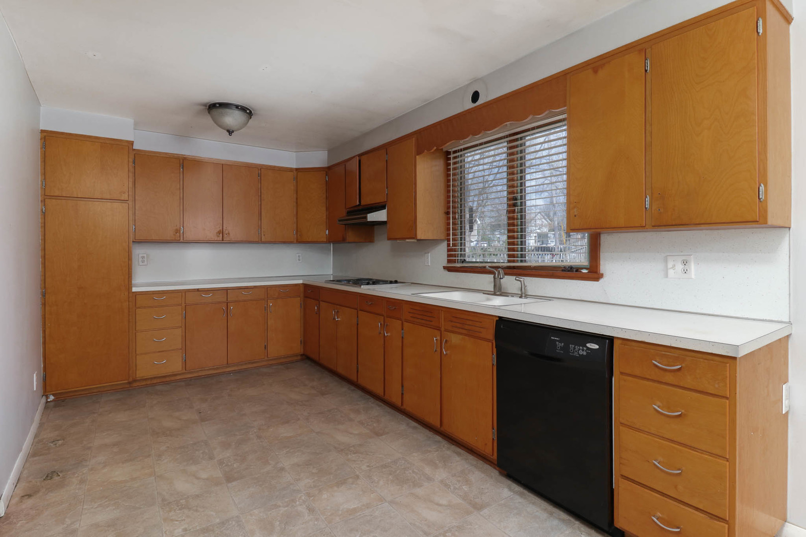 701 E Buchanan Street, Bloomington, IL 61701