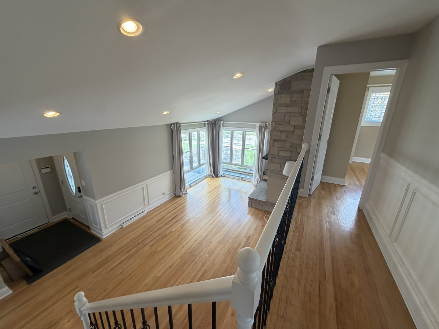 340 E Huntington Lane, Elmhurst, IL 60126