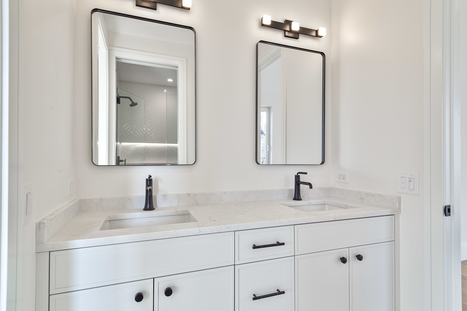 535 Kensington Court, Hinsdale, IL 60521